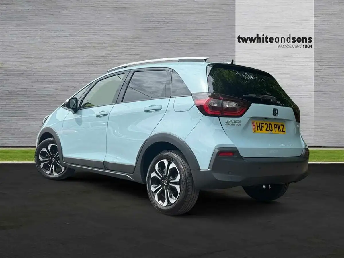 2020-honda-jazz-15-i-mmd-crosstar-ex-big-5