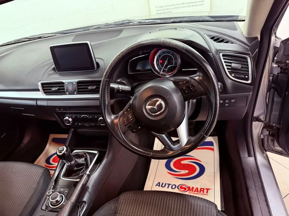 2014-mazda-mazda3-20-sport-nav-120ps-fastback-4d-big-30