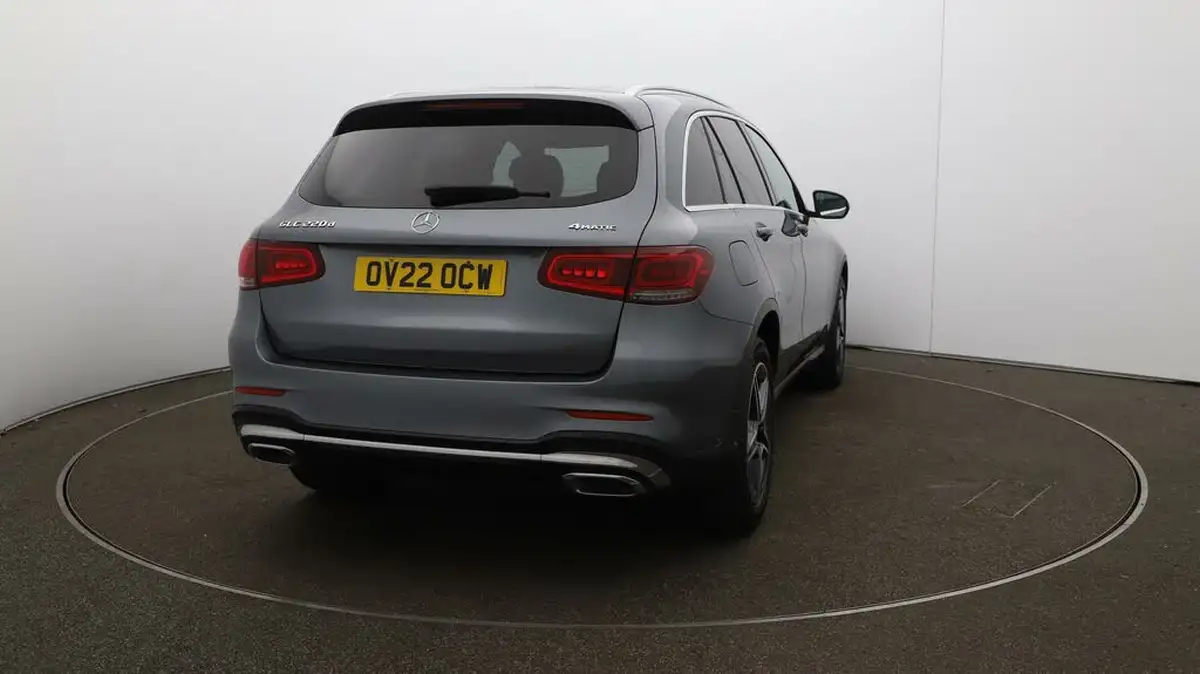 2022-mercedes-benz-glc-class-20d-glc220d-amg-line-195ps-station-wagon-5d-1950cc-4matic-plus-big-54