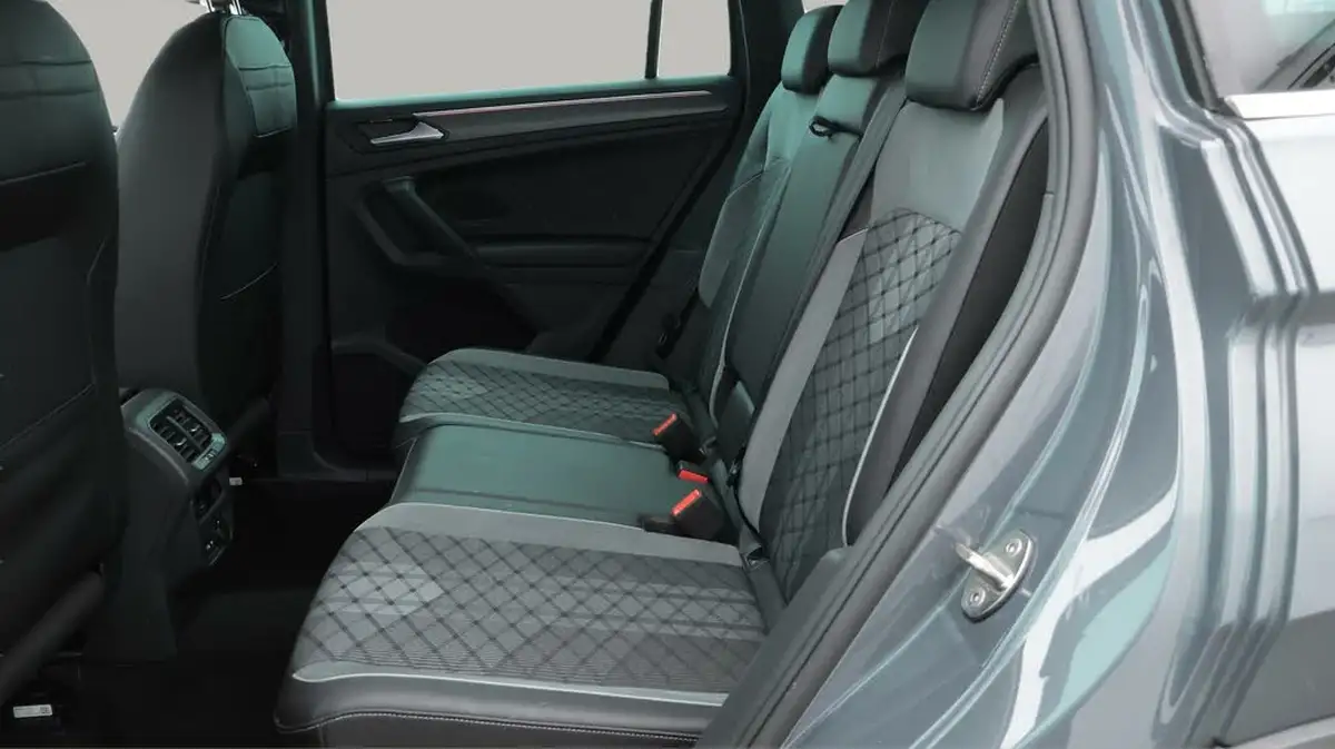 2021-volkswagen-tiguan-15-tsi-r-line-big-16