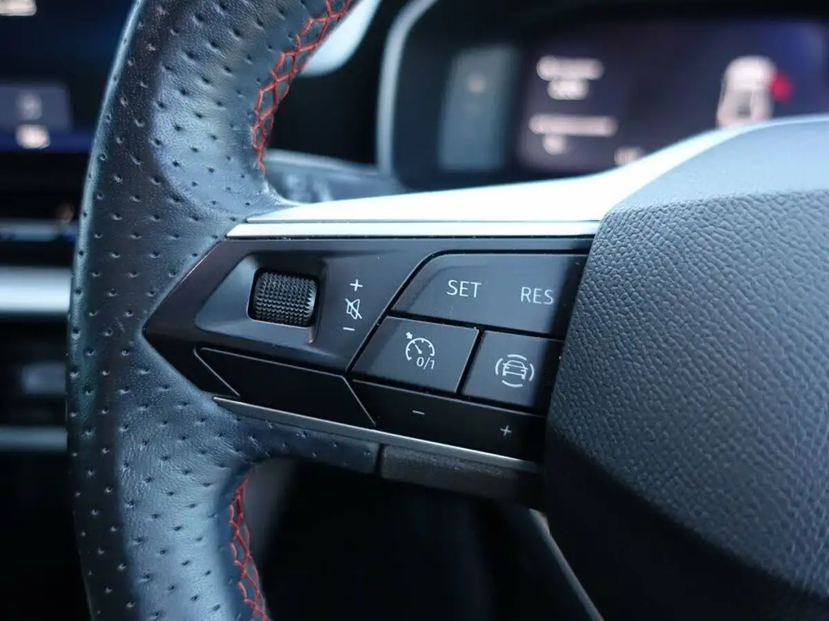 2021-seat-leon-15-tsi-evo-fr-sport-130ps-hatchback-big-30