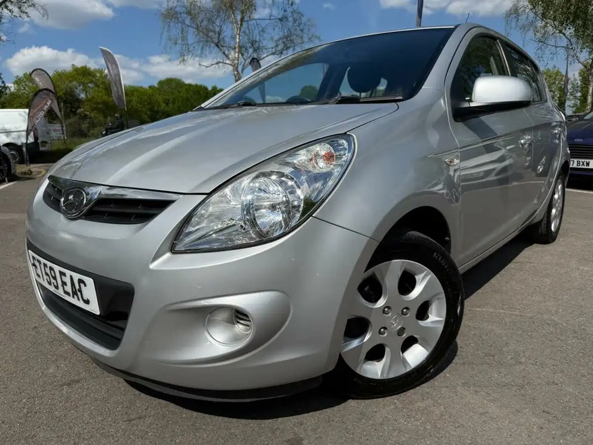 2010-hyundai-i20-14-comfort-5d-big-21