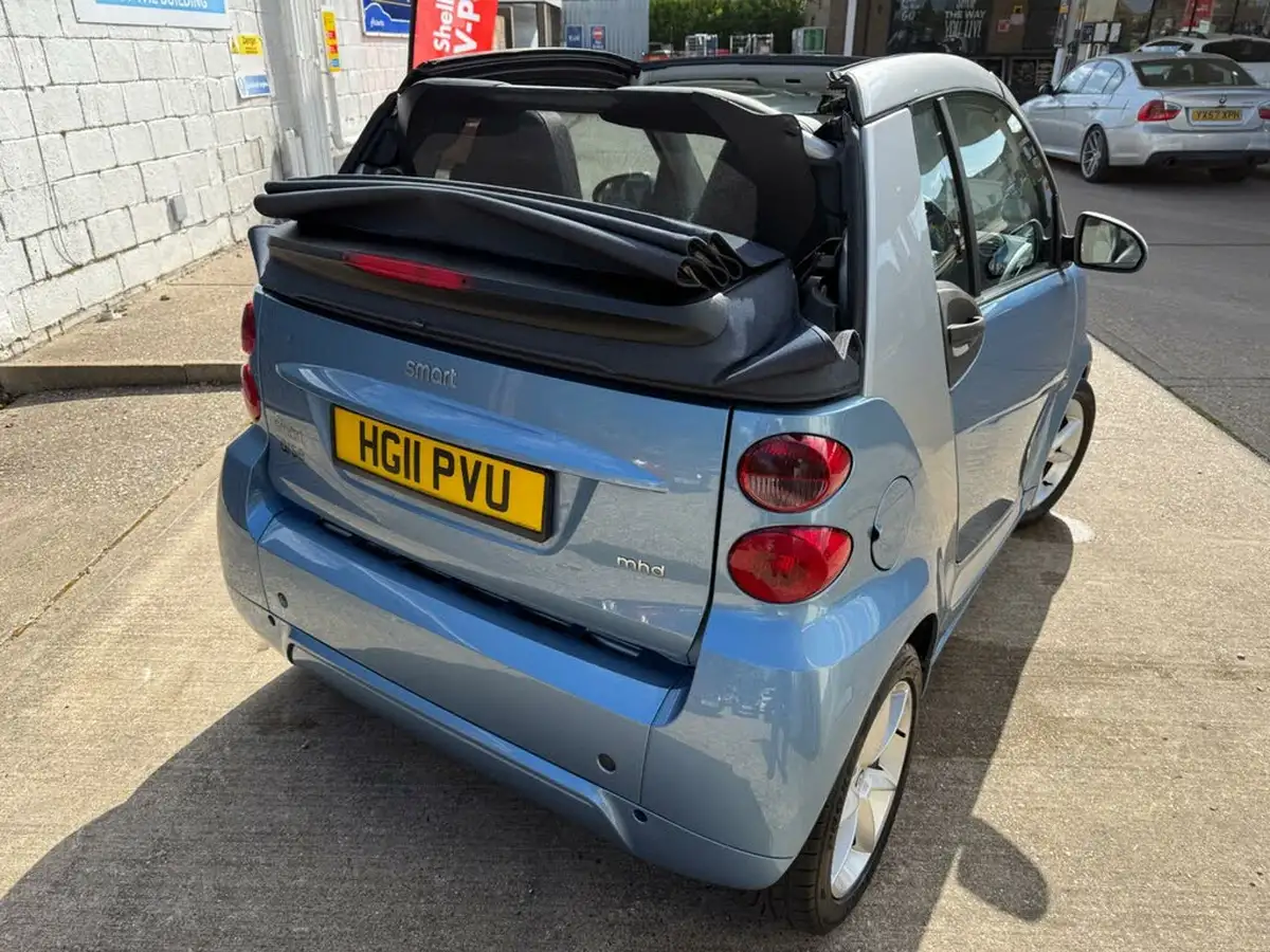 2011-smart-fortwo-10-pulse-71bhp-cabriolet-softouch-big-1