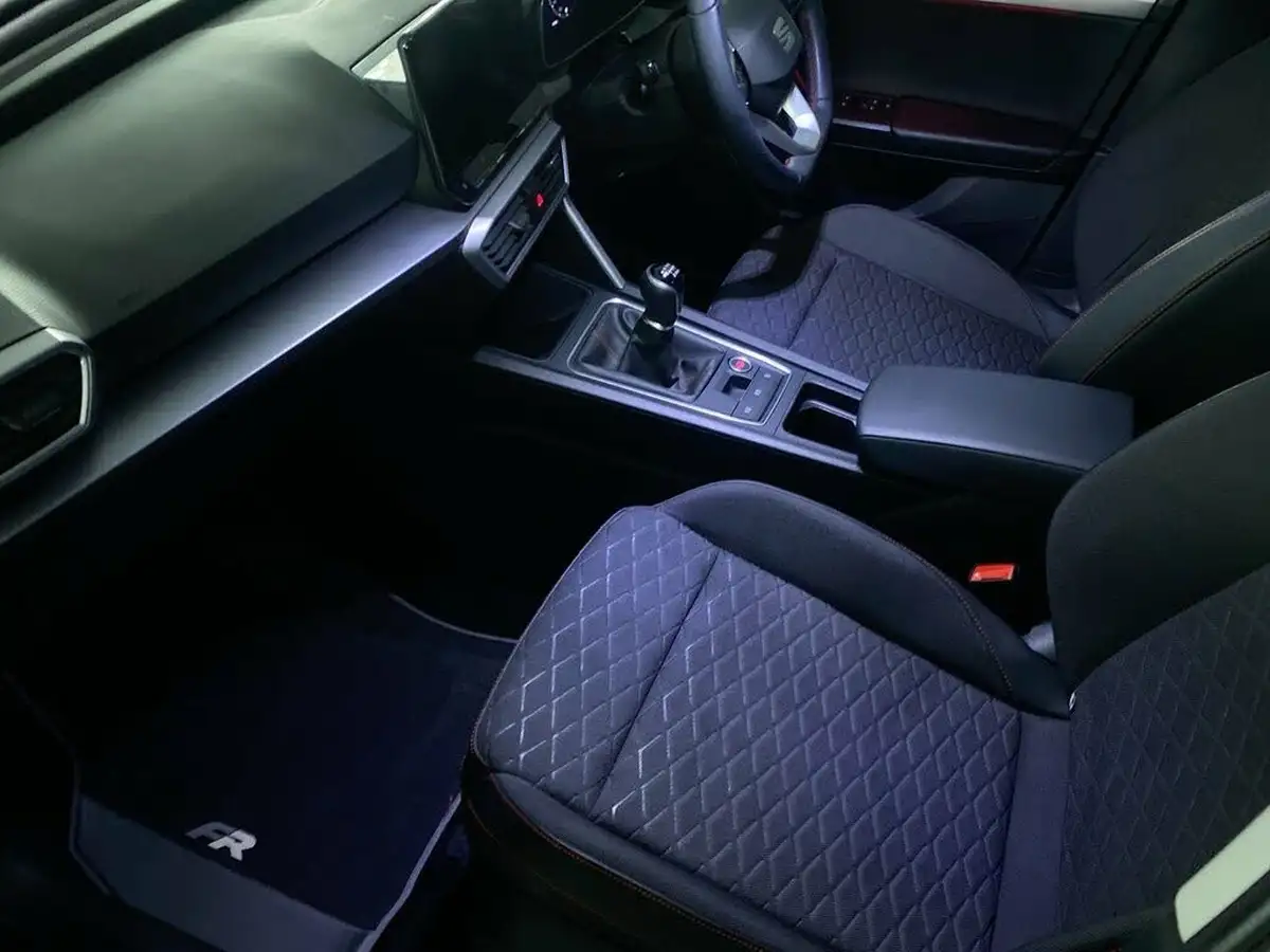 2021-seat-leon-15-tsi-evo-fr-130ps-hatchback-big-16
