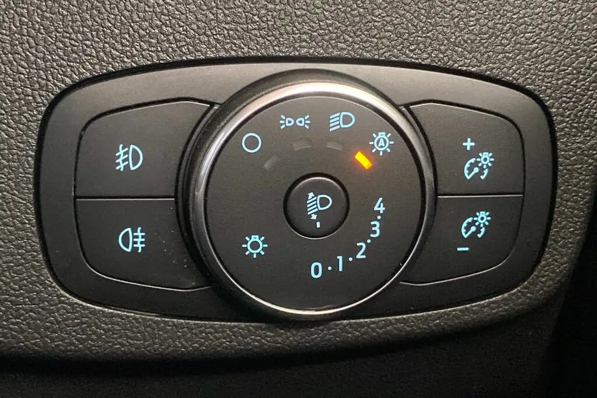 2020-ford-focus-10t-st-line-x-edition-155ps-hybrid-mhev-hatchback-big-39