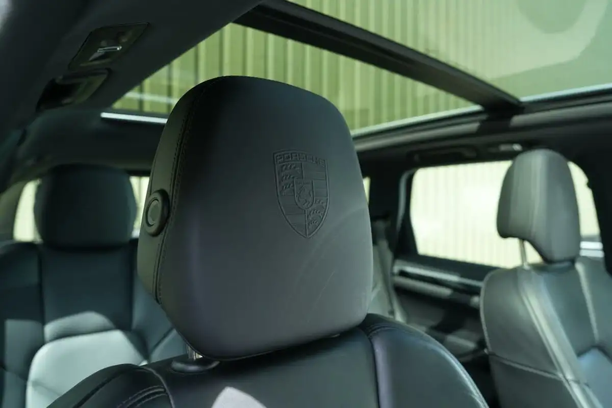 2016-porsche-cayenne-30-s-e-hybrid-big-48