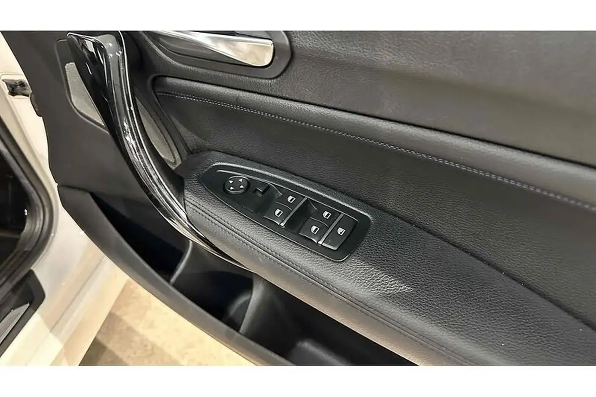 2019-bmw-1-series-15-118i-m-sport-shadow-edition-5d-auto-big-30