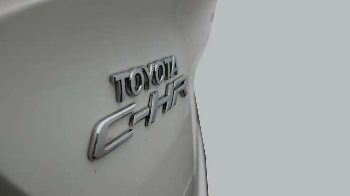 2022-toyota-c-hr-18-vvt-i-icon-big-21