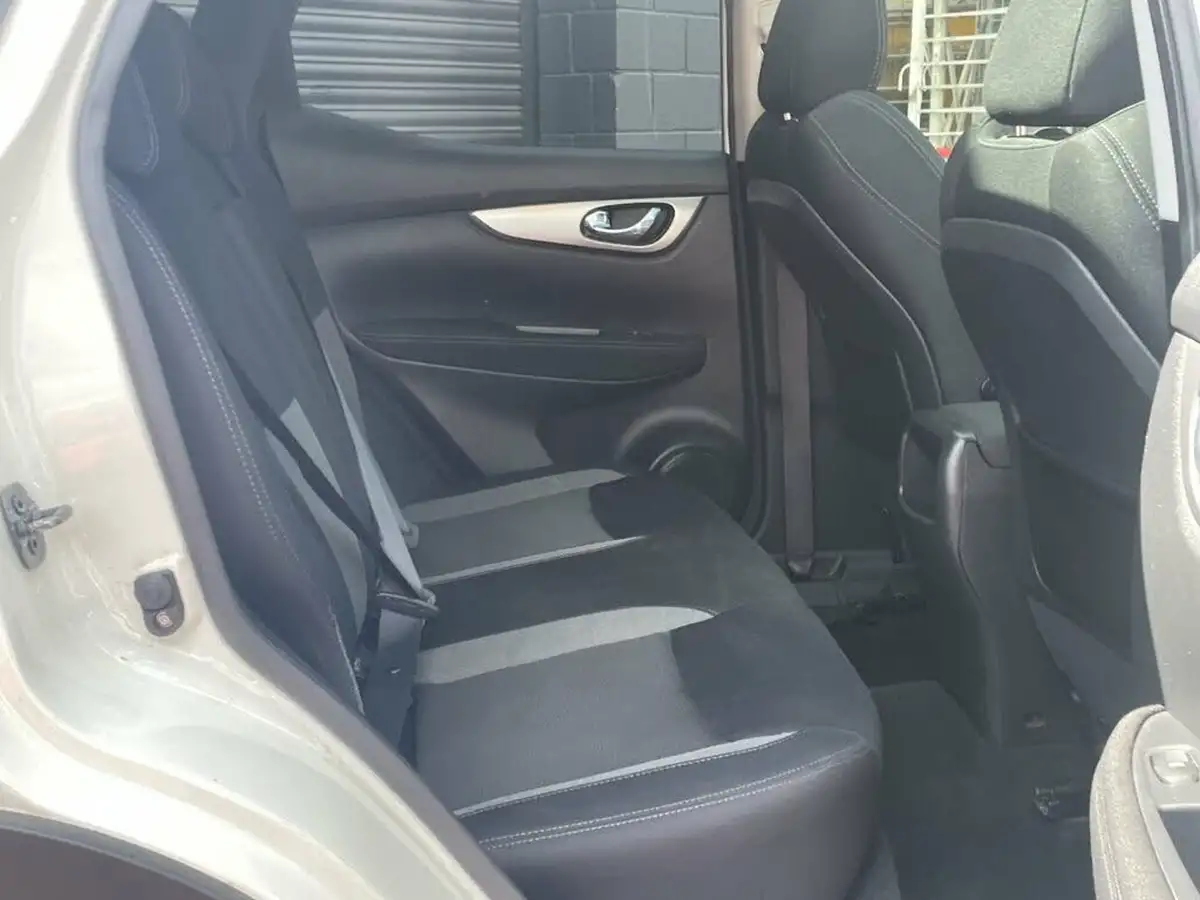 2018-nissan-qashqai-12-dig-t-n-connecta-big-31