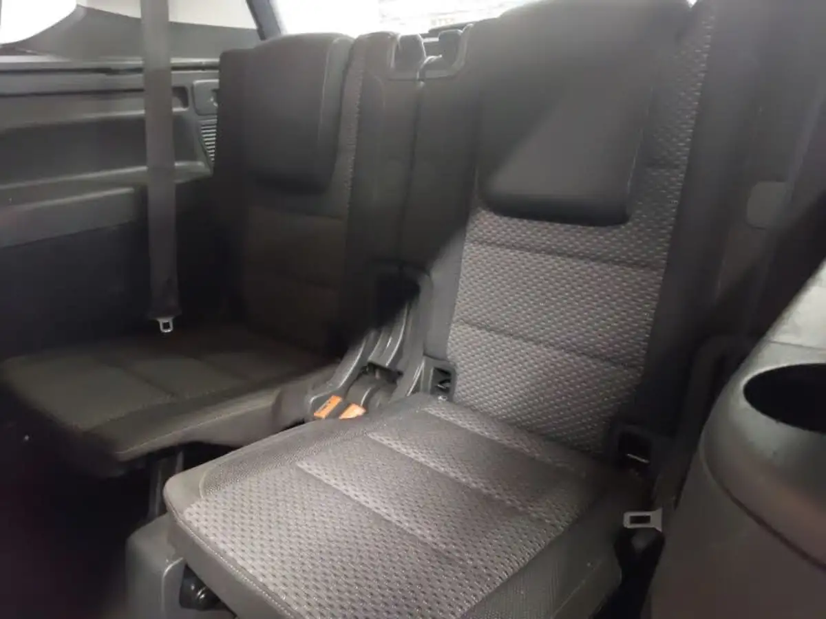 2017-volkswagen-touran-20tdi-se-big-11