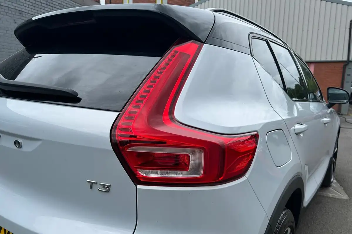 2021-volvo-xc40-15-t3-r-design-pro-161bhp-auto-big-19
