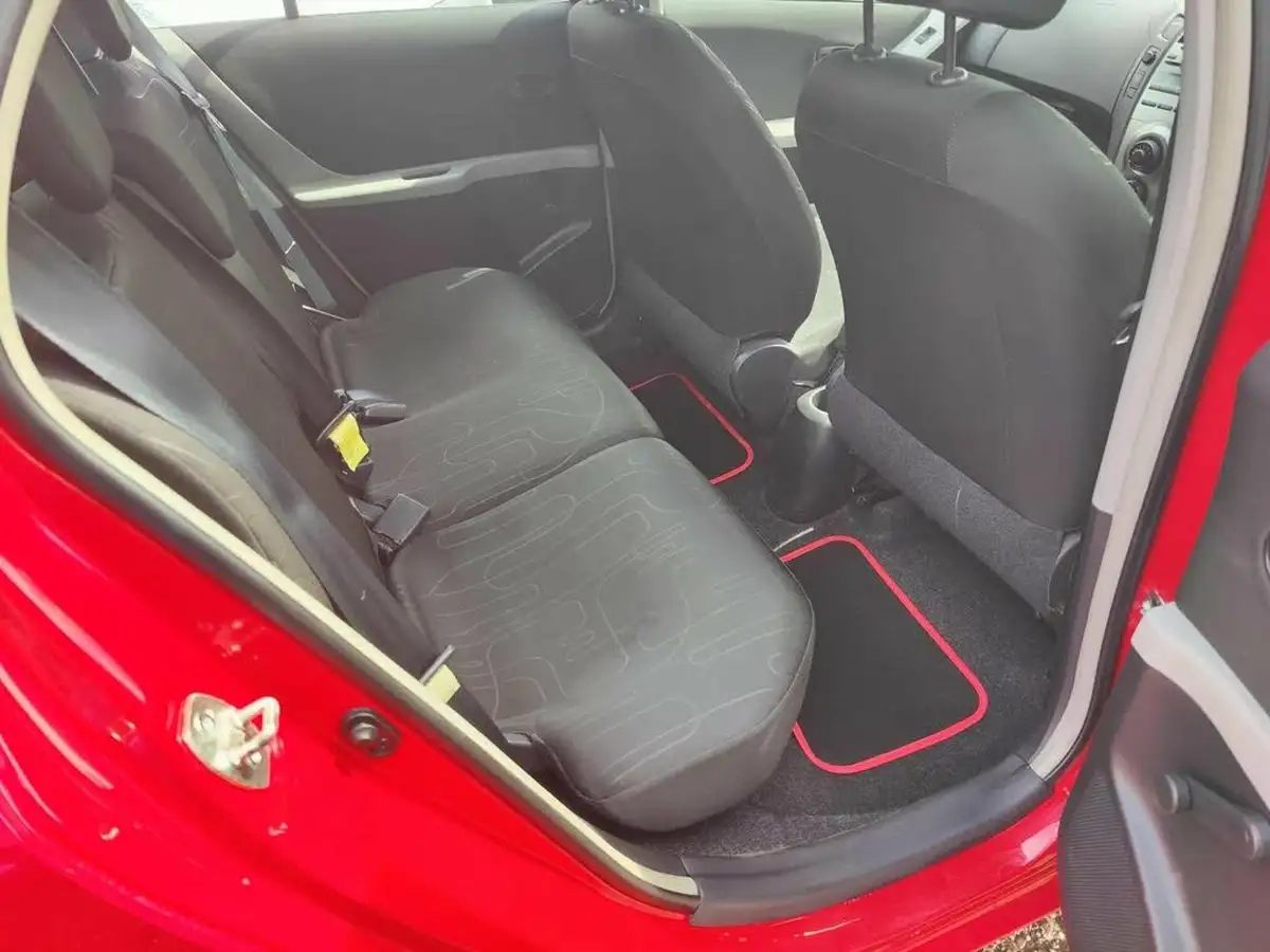 2009-toyota-yaris-10-tr-5d-996cc-big-10