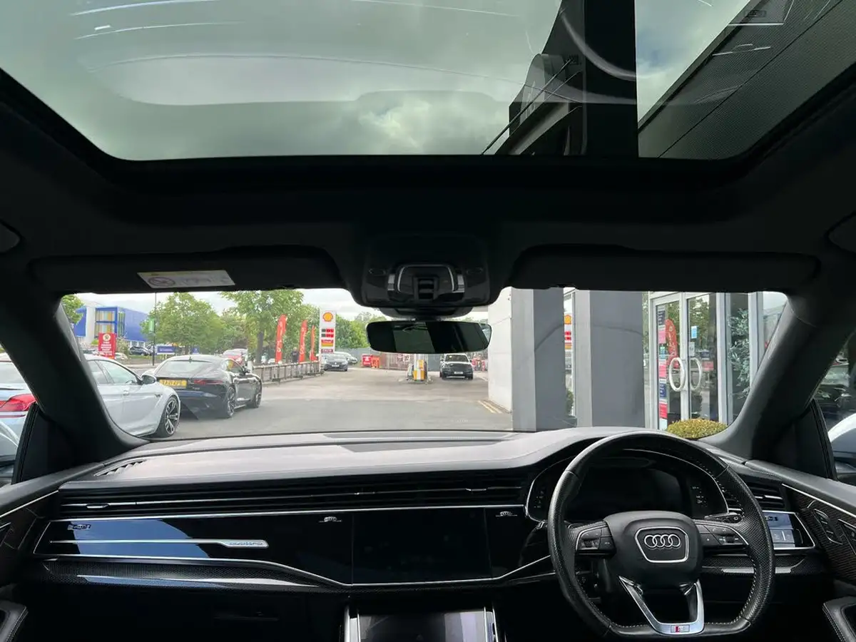2020-audi-sq8-40tdi-big-28