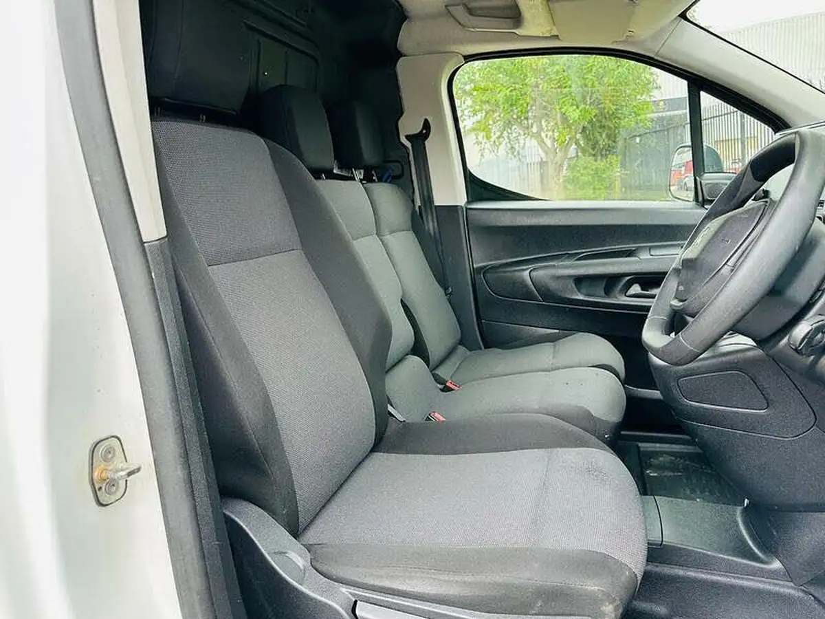 2020-peugeot-partner-15-bluehdi-1000-professional-100ps-eu6dt-panel-big-19