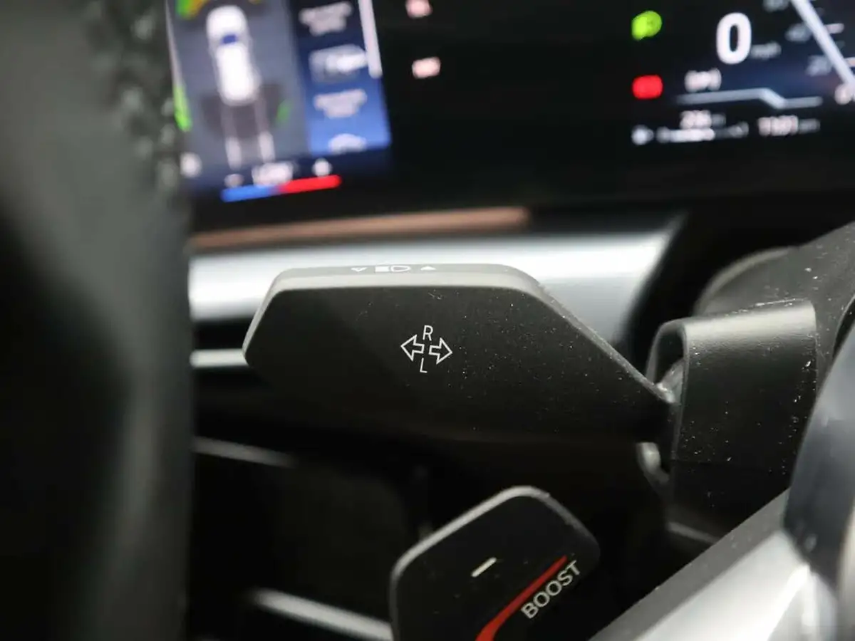 2023-bmw-2-series-15-220i-m-sport-big-34