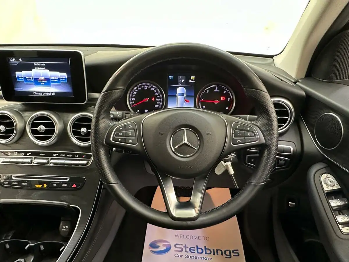 2018-mercedes-benz-glc-class-21d-glc220d-sport-ss-station-wagon-5d-big-19