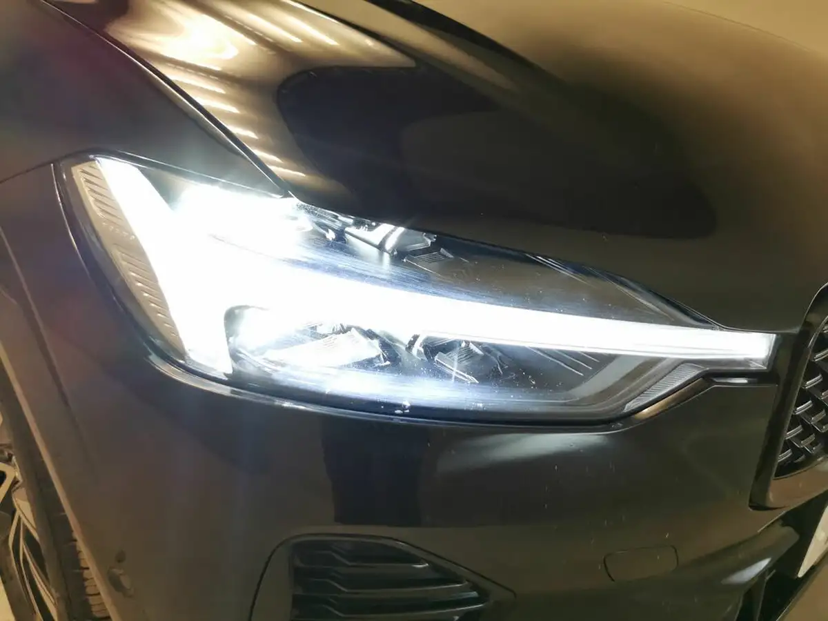 2023-volvo-xc60-20-b5-plus-big-7