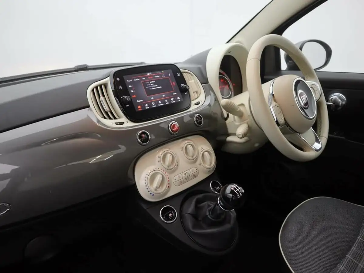 2019-fiat-500-12-lounge-big-12