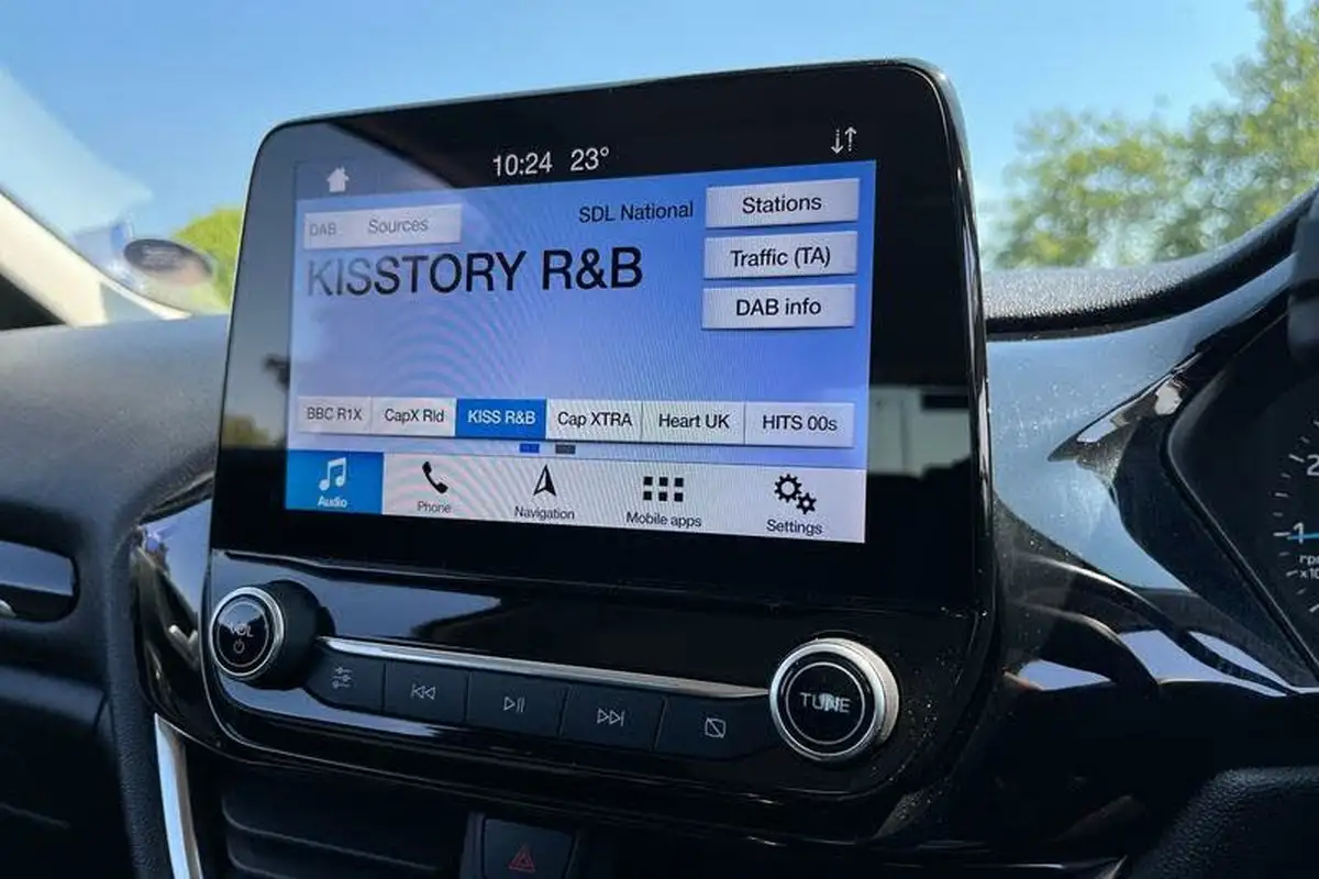 2019-ford-fiesta-10t-zetec-ss-3d-big-26
