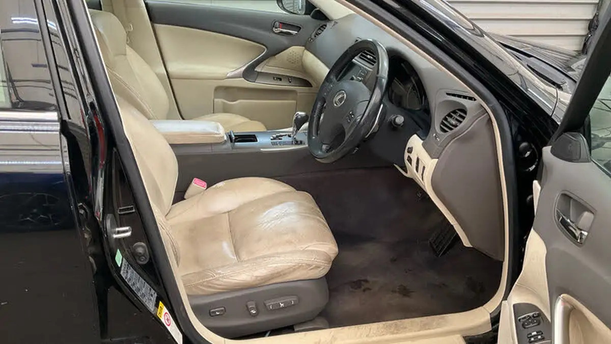 2009-lexus-is-250-25-se-i-saloon-4d-auto-big-5