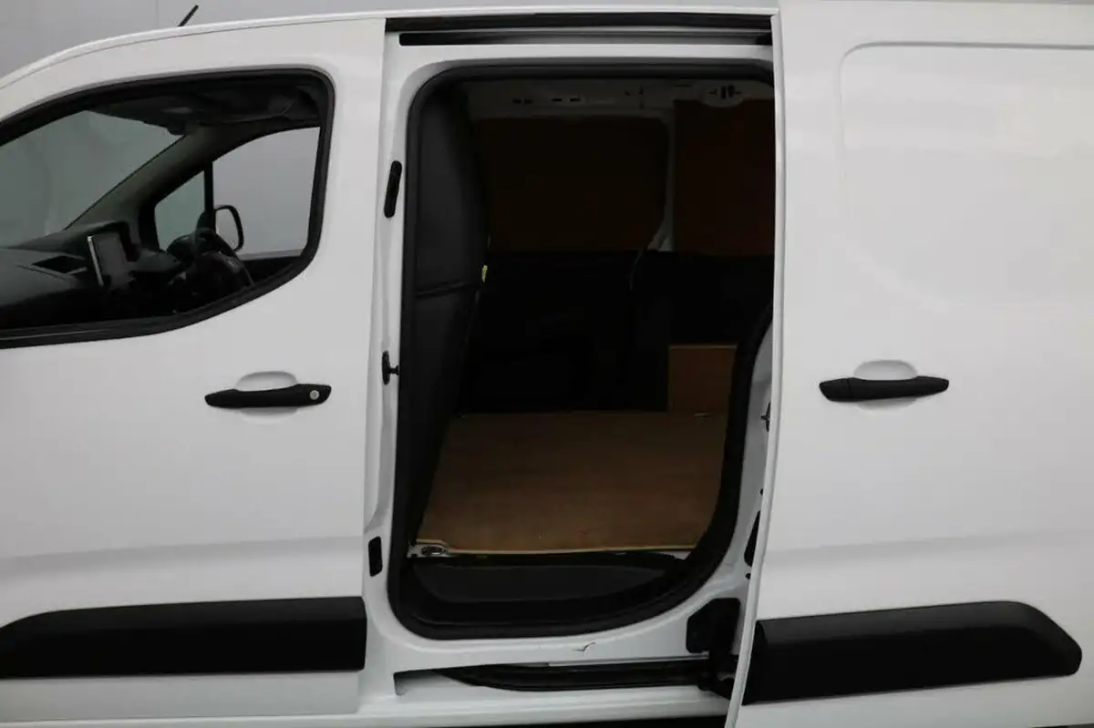 2020-peugeot-partner-15-bluehdi-1000-professional-100ps-eu6dt-panel-big-10
