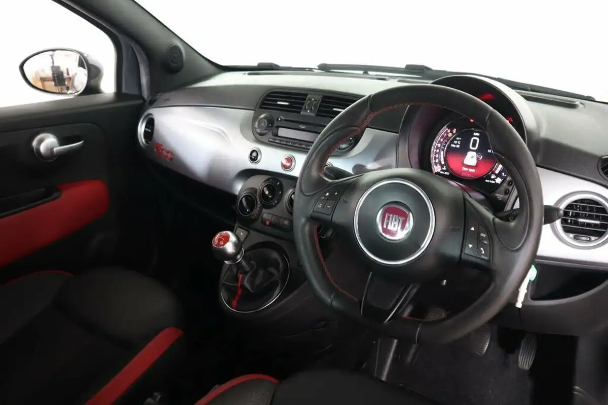 2014-fiat-500-12-s-big-11