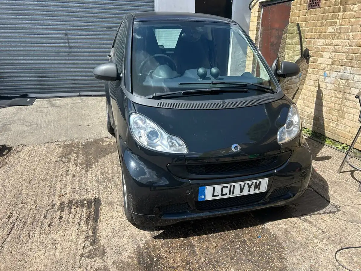 2011-smart-fortwo-10-passion-71bhp-coupe-softouch-big-1