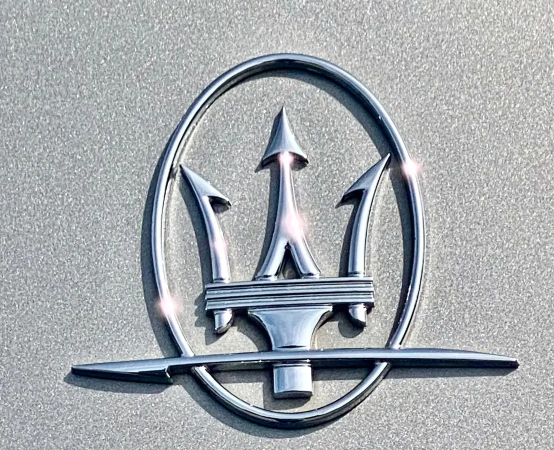 2017-maserati-ghibli-30td-big-32