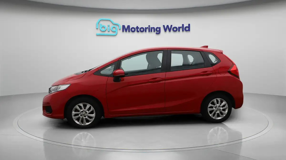 2019-honda-jazz-13-i-vtec-se-cvt-big-3
