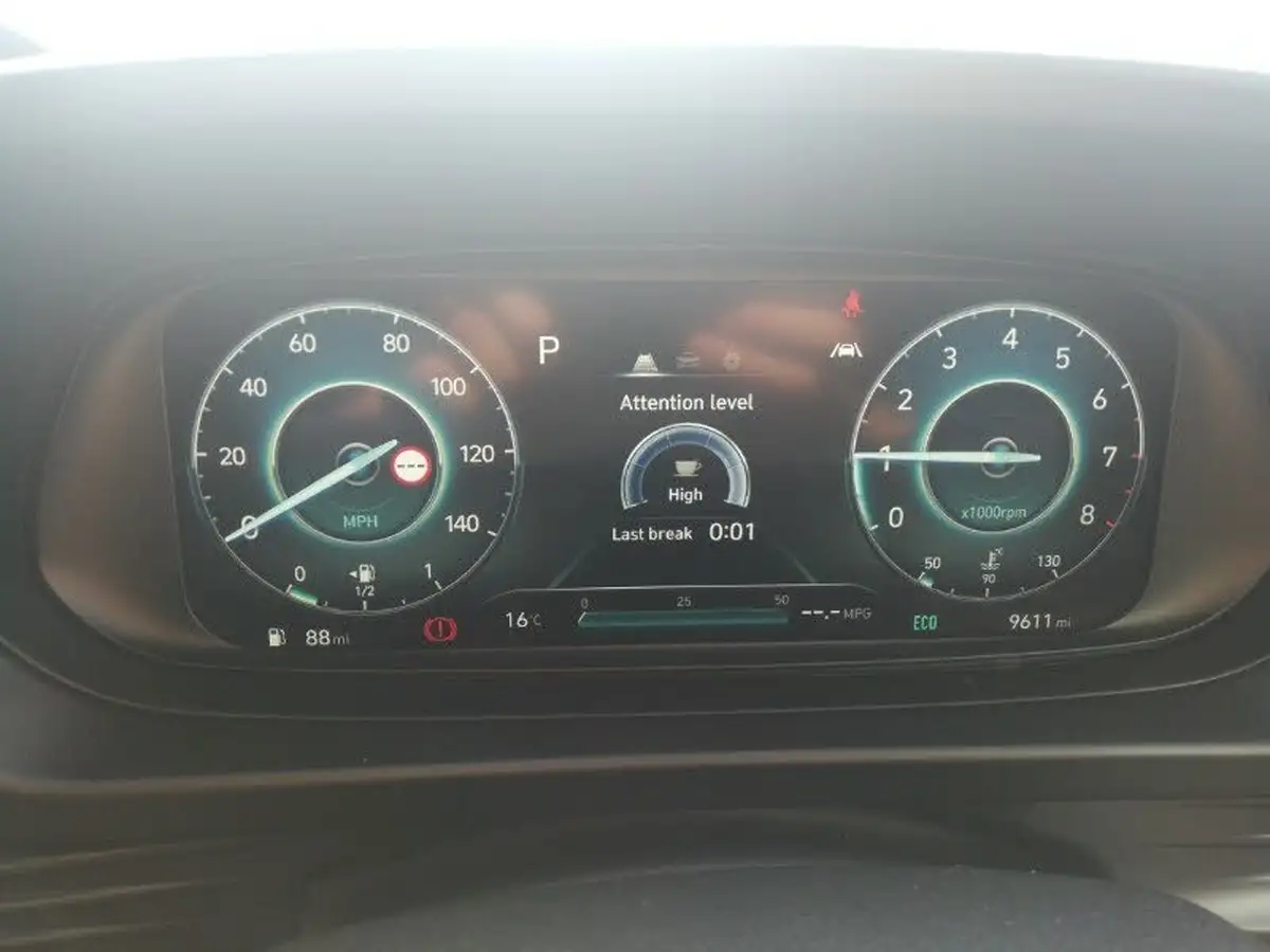 2022-hyundai-bayon-10-t-gdi-se-connect-dct-big-11