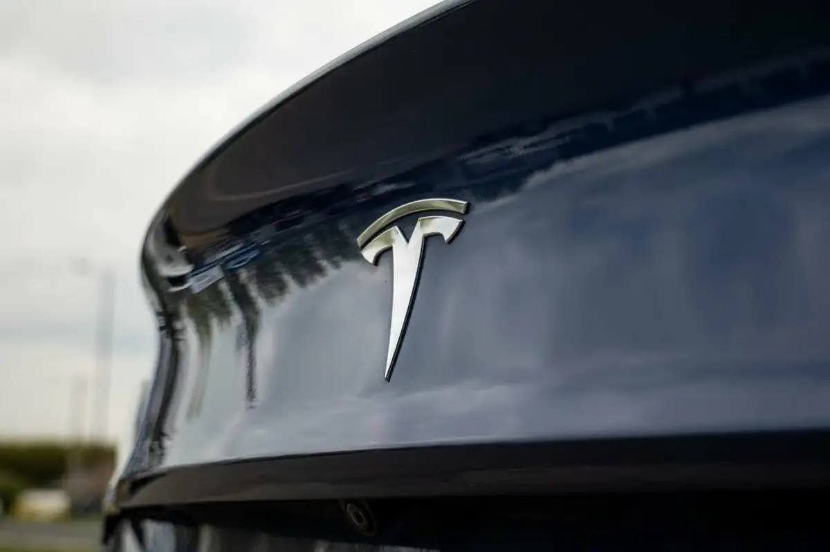 2020-tesla-model-3-e-standard-plus-big-37