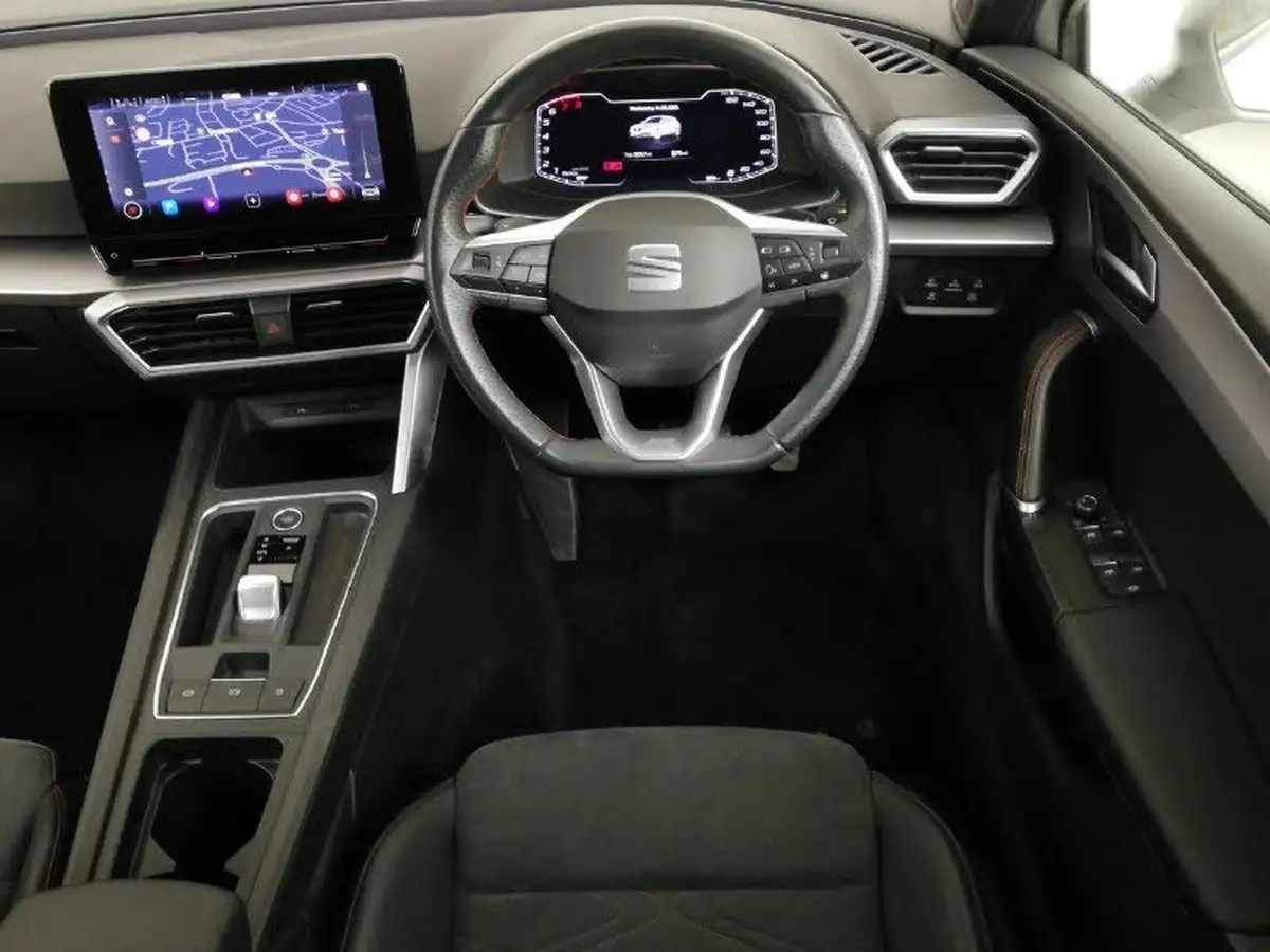 2023-seat-leon-10-etsi-evo-fr-sport-hatchback-big-6