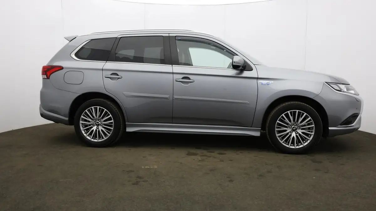2021-mitsubishi-outlander-24-dynamic-phev-big-51
