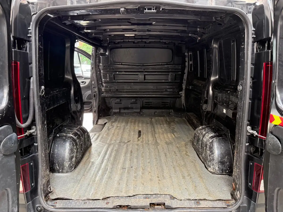 2019-renault-trafic-16dci-sl27-120-sport-nav-e6-panel-van-big-33