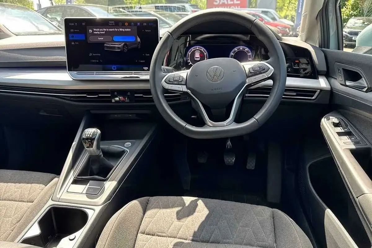 2024-volkswagen-golf-15-tsi-match-115ps-big-13