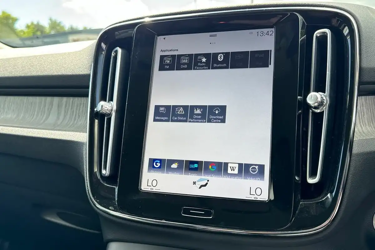 2021-volvo-xc40-15-t3-inscription-161bhp-auto-big-22