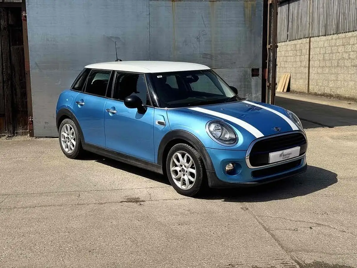 2015-mini-cooper-15-cooper-5d-auto-big-0