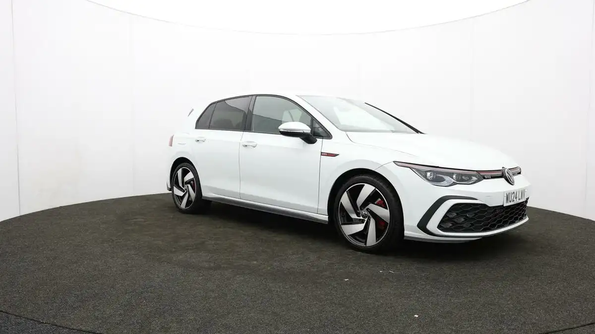 2024-volkswagen-golf-20-tsi-gti-245ps-big-40