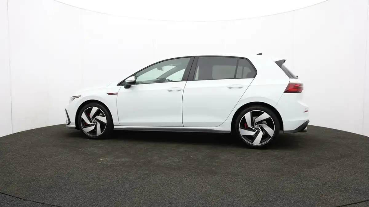 2024-volkswagen-golf-20-tsi-gti-245ps-big-64