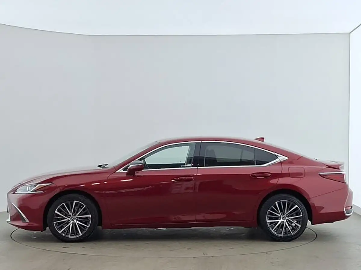 2021-lexus-es-300h-25-es-215bhp-big-3