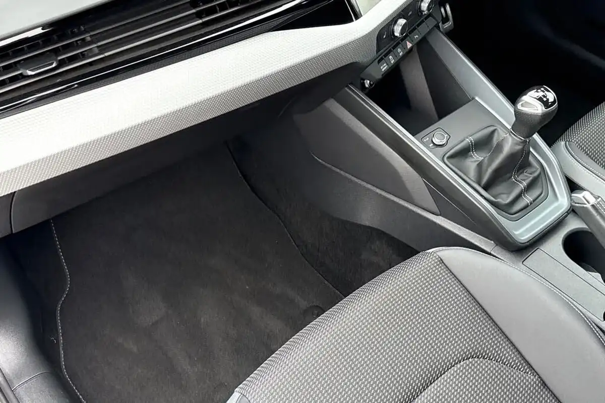 2023-audi-a1-10-30-tfsi-s-line-big-14