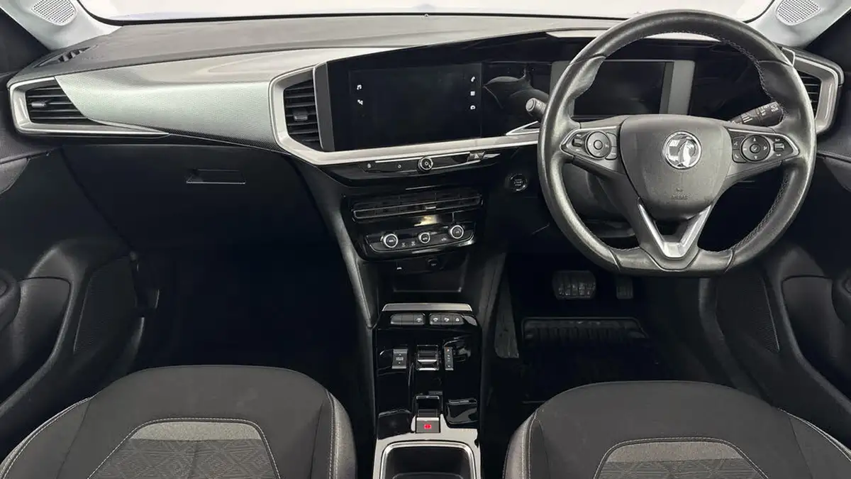 2021-vauxhall-mokka-e-se-premium-big-10