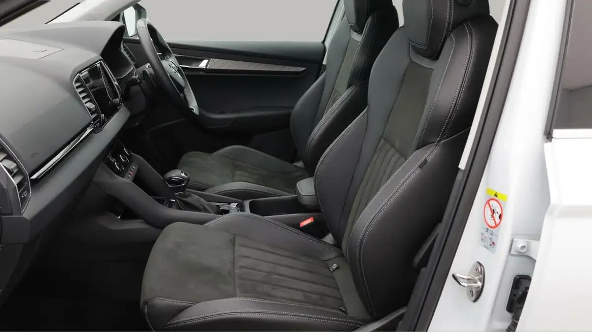 2023-skoda-karoq-15-tsi-se-l-dsg-big-14