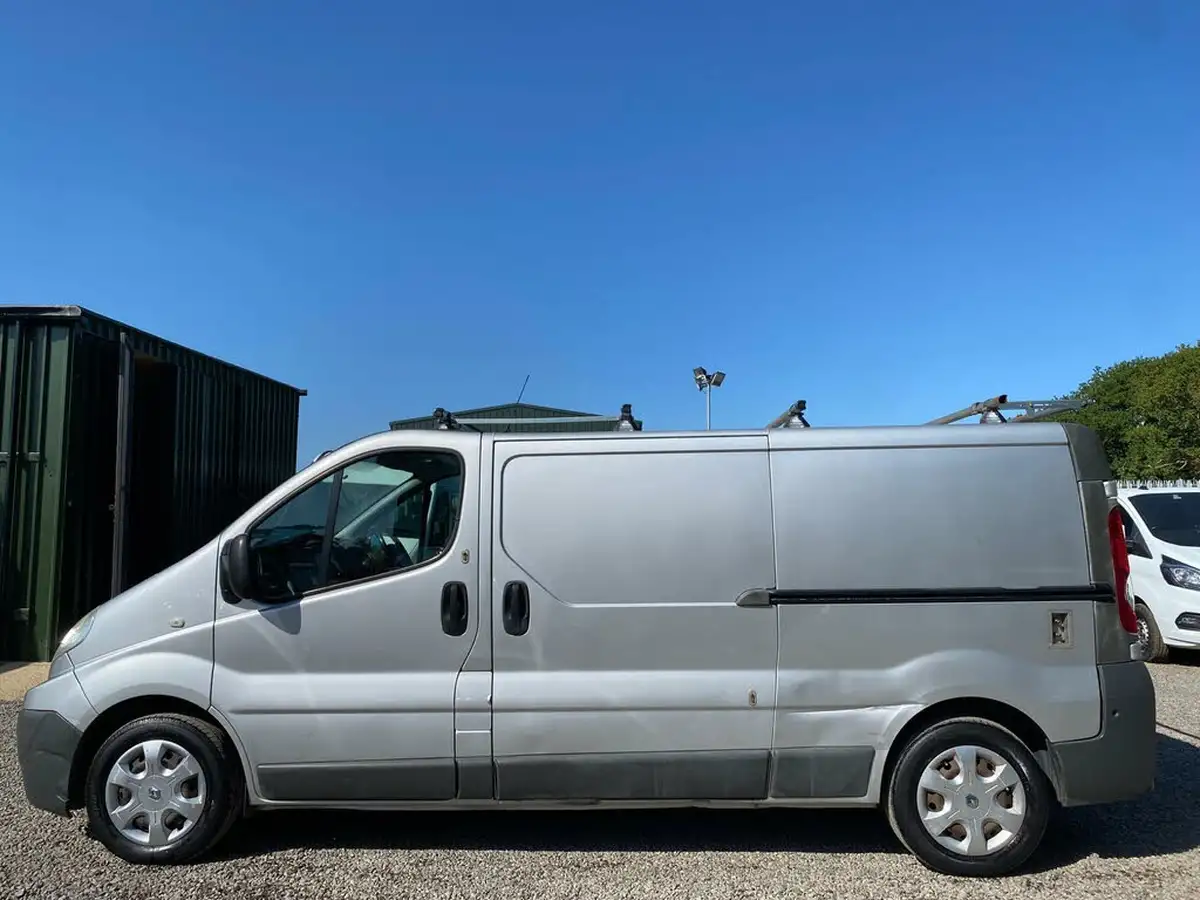 2010-renault-trafic-20td-ll29dci-115-20dci-ll29-phase-3-sat-nav-panel-van-big-15