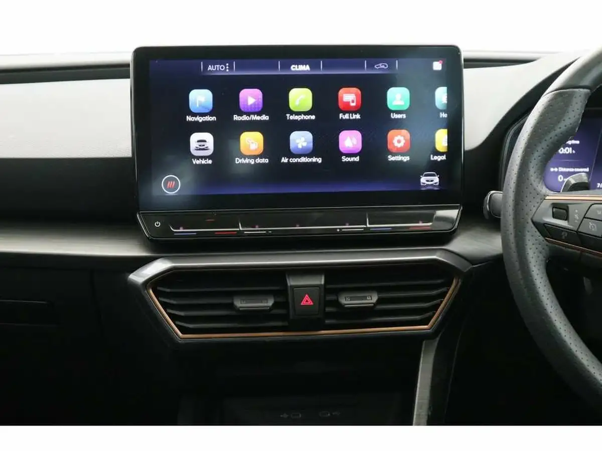 2024-cupra-leon-nf-15-etsi-v1-design-edition-hatchback-big-10
