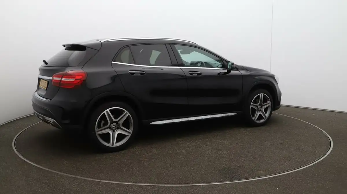 2020-mercedes-benz-gla-class-16-gla-200-amg-line-edition-plus-7g-dct-big-47