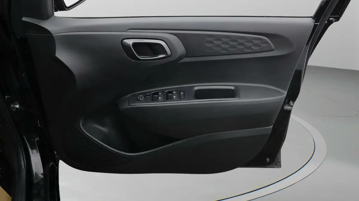2023-hyundai-i10-10-premium-big-14