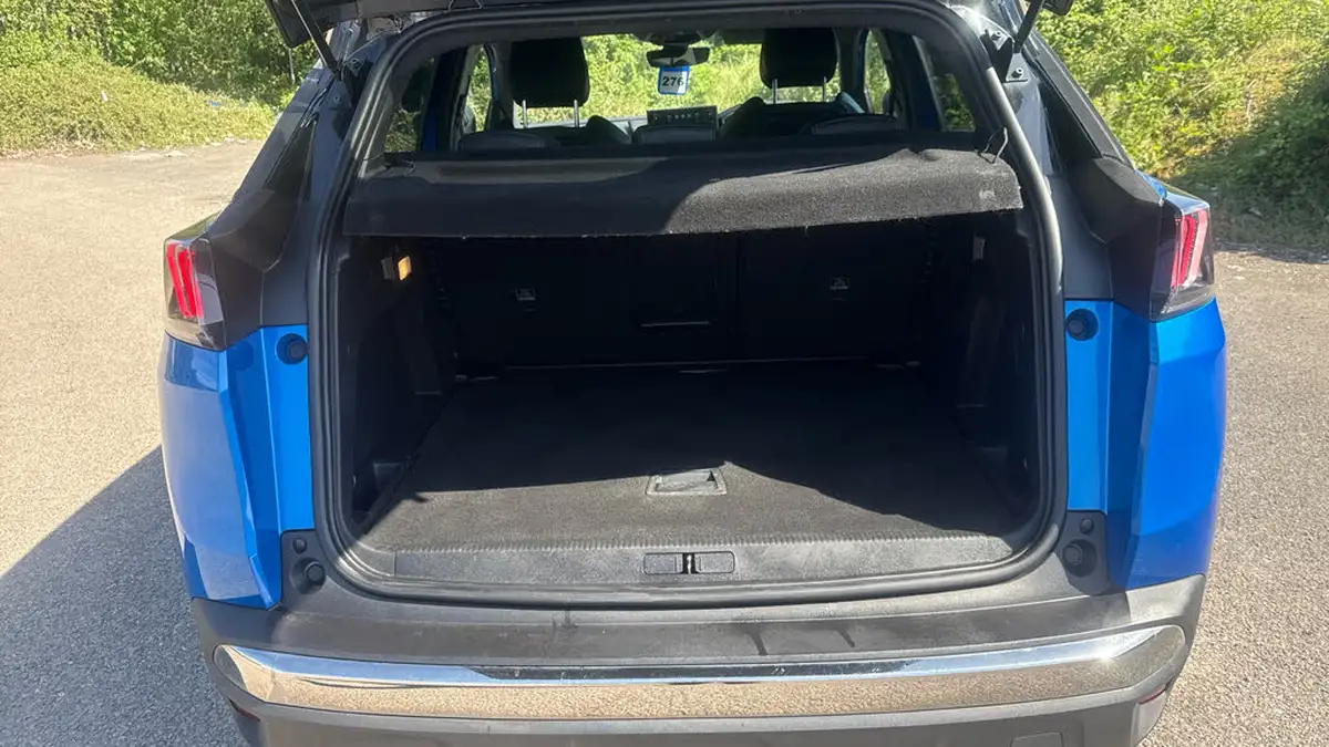 2022-peugeot-3008-suv-15-bluehdi-gt-eat8-big-18