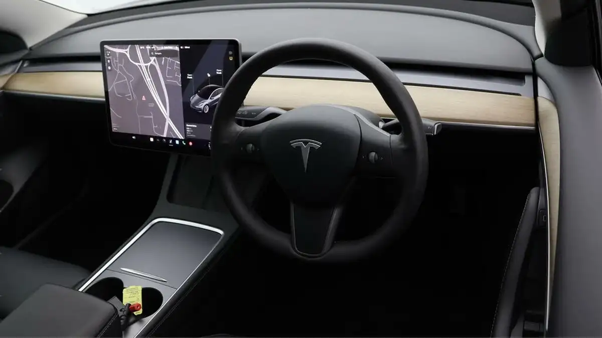 2021-tesla-model-3-e-long-range-4x4-big-8