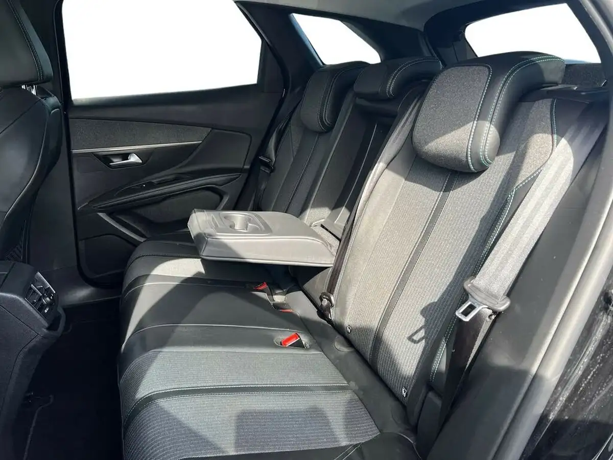 2022-peugeot-3008-suv-12-puretech-allure-premium-eat8-big-21